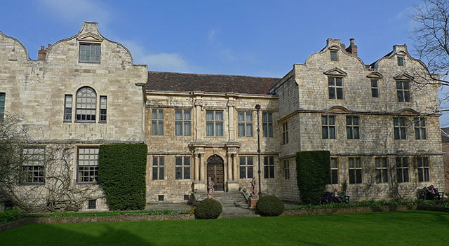 elondres-York-TreasurersHouse