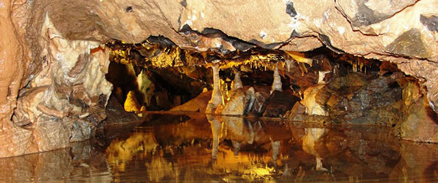 elondres-gough's cave
