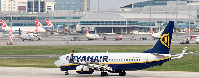 elondres-Stansted-aeroporto
