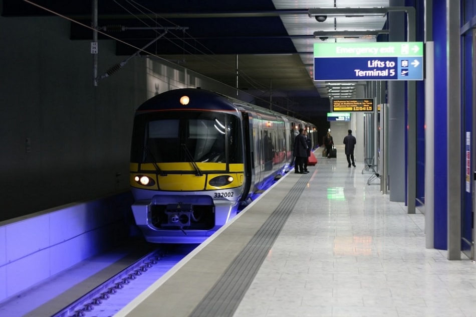 Heathrow_T5_station_AB